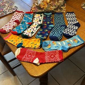 Children’s Lot of 9 pairs of fun colorful Socks NWOT Great new condition